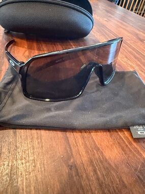 Oakley Sutro Prizm Road Sunglasses in Black